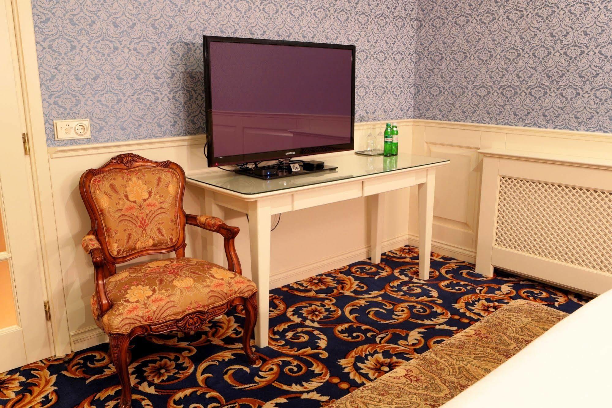 Ministerium Hotel โอเดสซา ภายนอก รูปภาพ