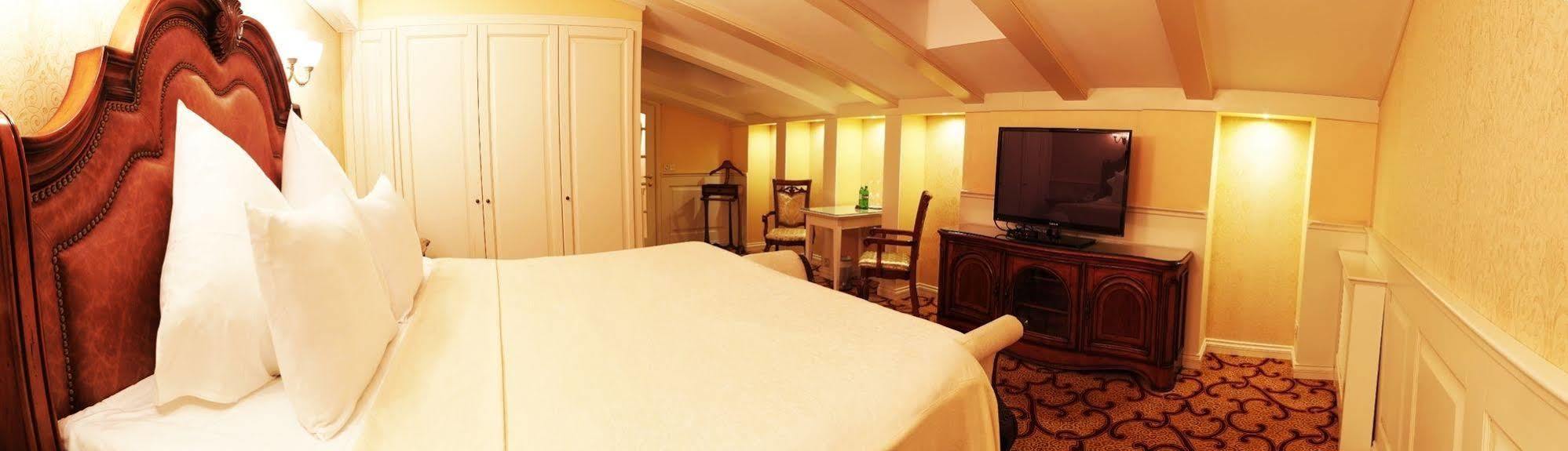 Ministerium Hotel โอเดสซา ภายนอก รูปภาพ